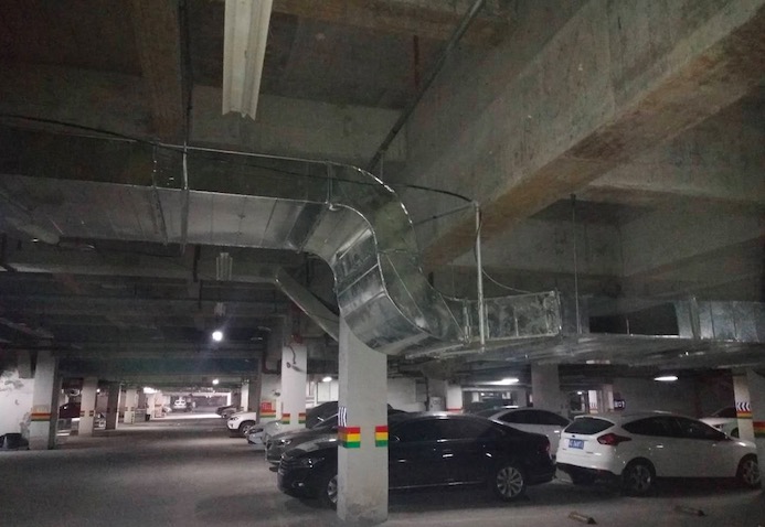 地下室車庫蜜桃视频在线播放